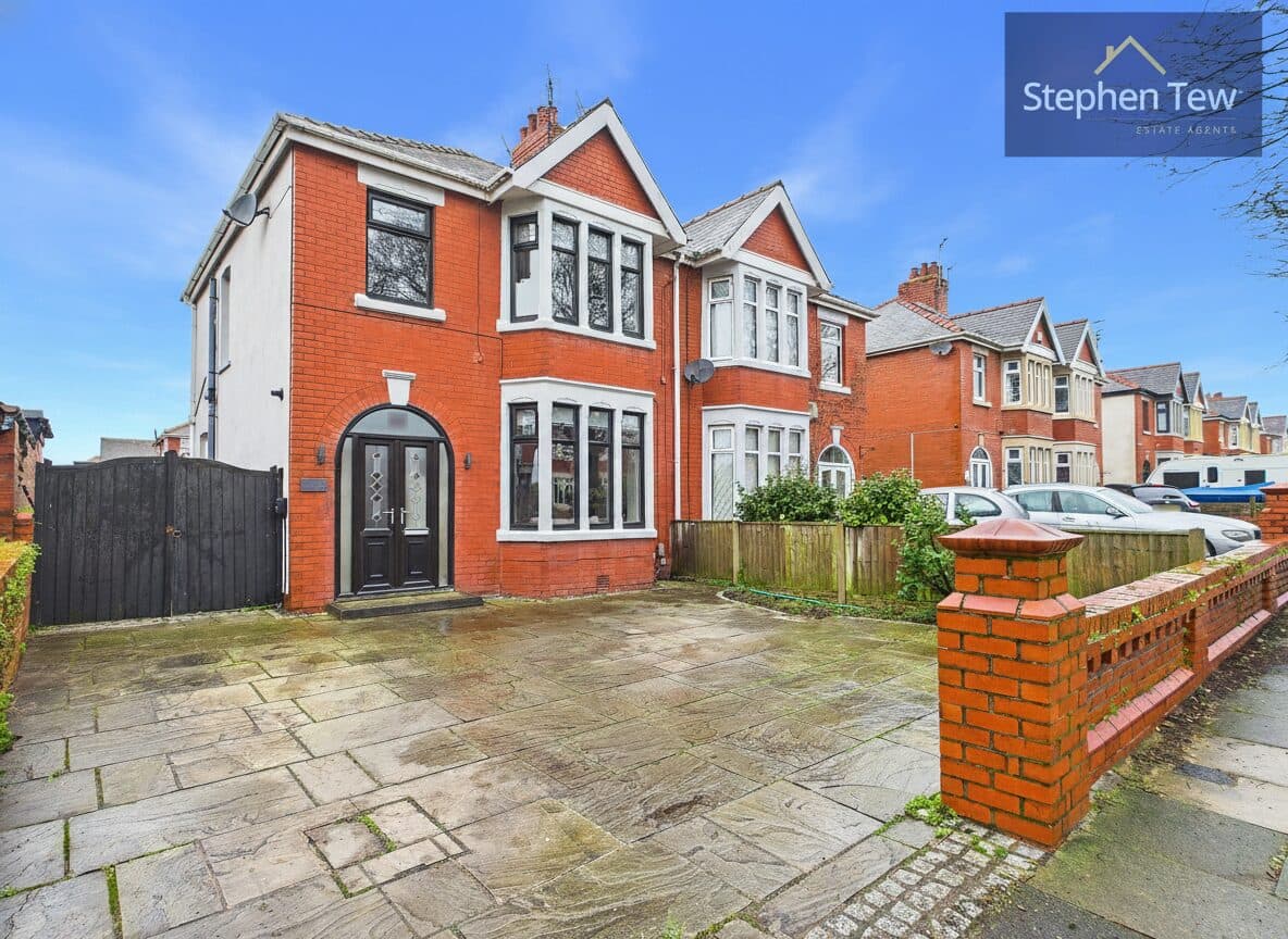 Harrington Avenue, Blackpool, Blackpool, FY4 1QE