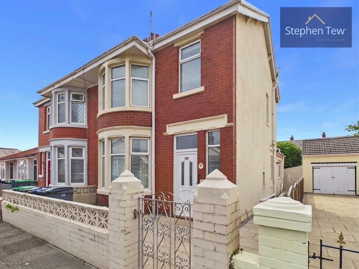 Hemingway, Blackpool, Blackpool, FY4 3BS