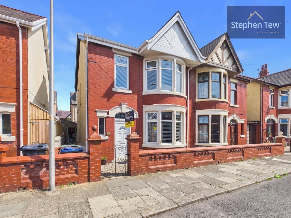 Queensway, Blackpool, Blackpool, FY4 2DG