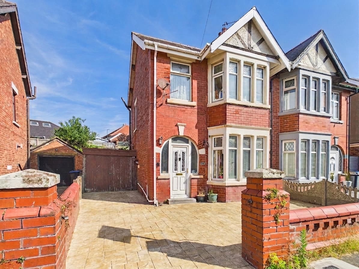 Glastonbury Avenue, Blackpool, Blackpool, FY1 6RB