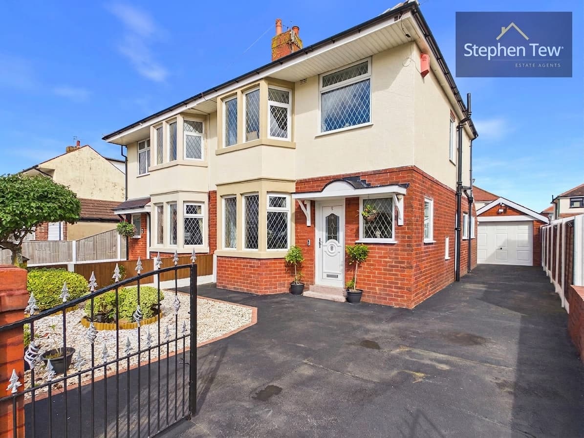 Weeton Avenue, Blackpool, Blackpool, FY4 3QW