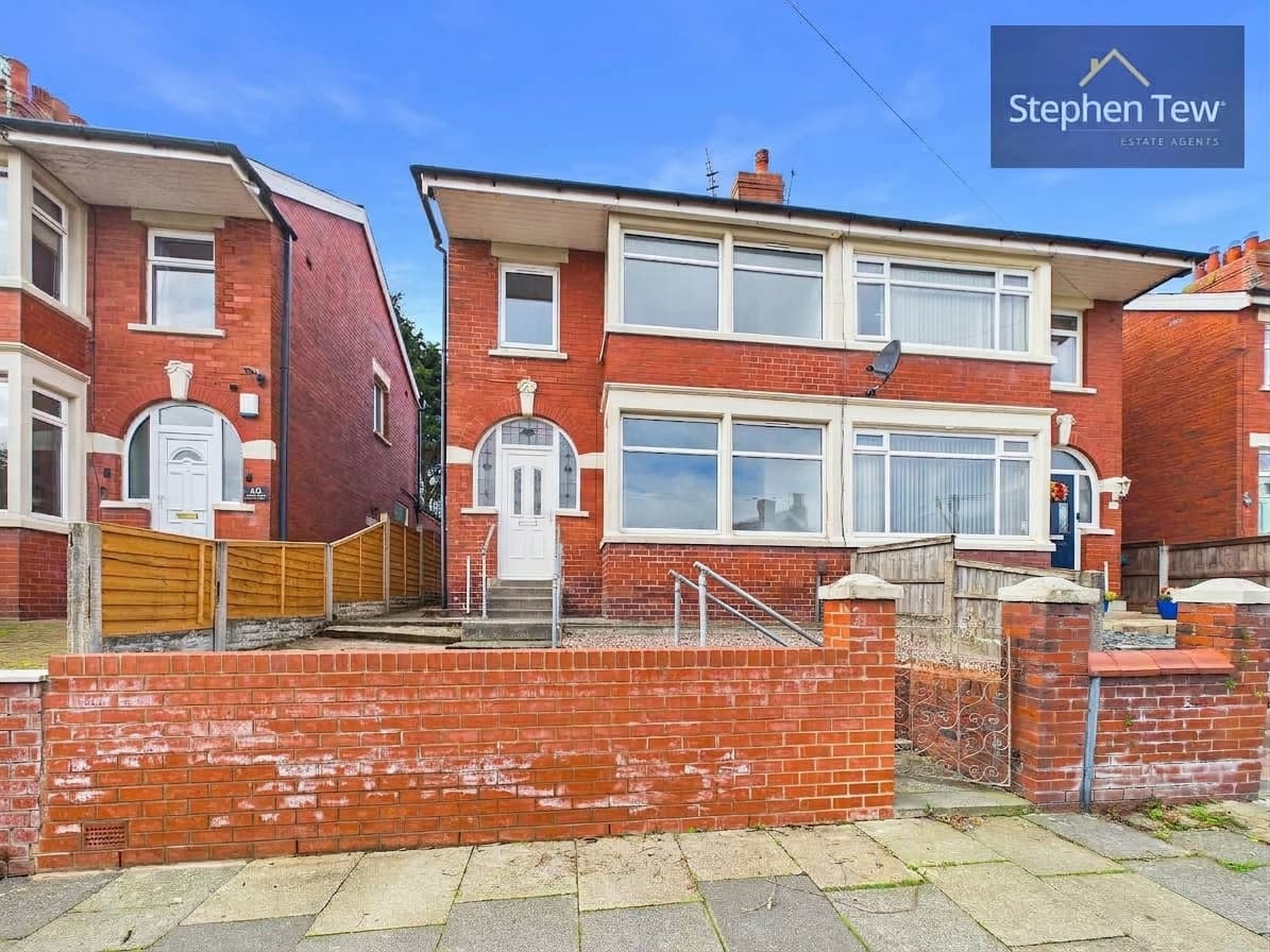 Birchway Avenue, Blackpool, Blackpool, FY3 8EY