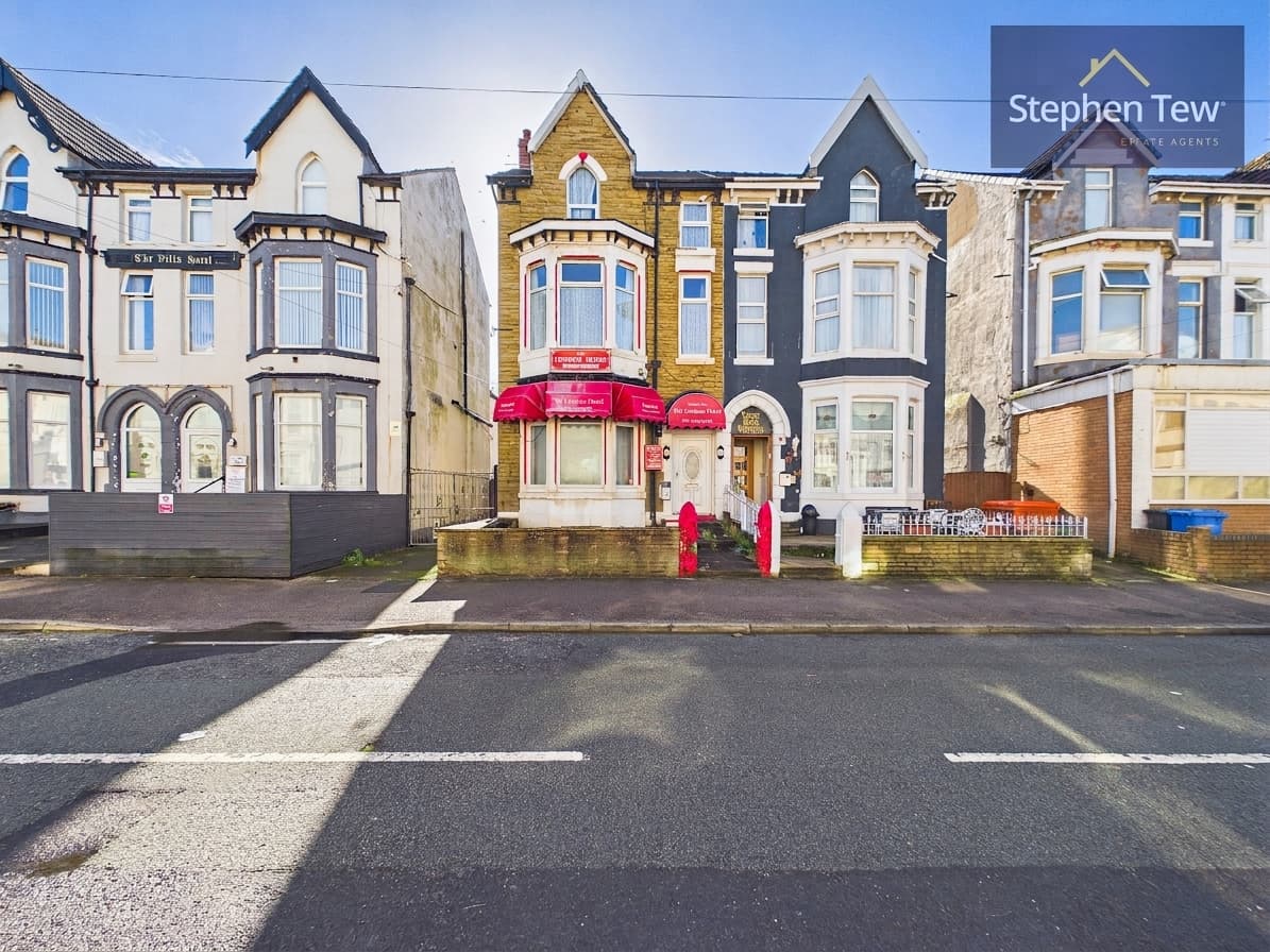 Lindene Hotel, 7 Withnell Road, Blackpool, FY4 1HF
